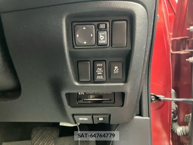 Nissan JUKE 2011-02 7220402-11