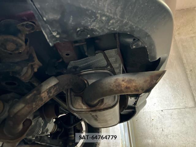 Nissan JUKE 2011-02 7220402-4