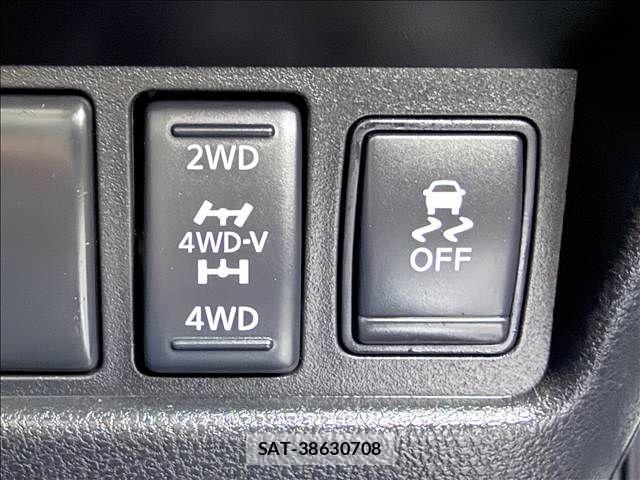 Nissan JUKE 2015-05 7327766-14