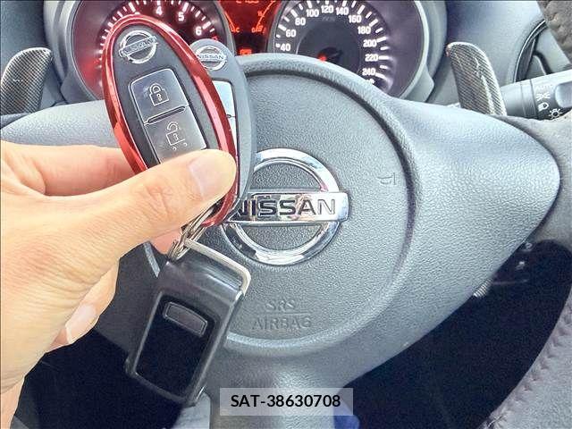 Nissan JUKE 2015-05 7327766-17