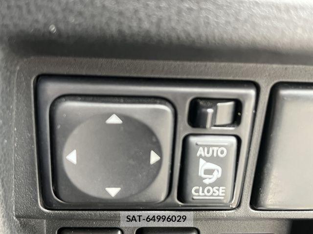 Nissan JUKE 2015-06 7455185-16
