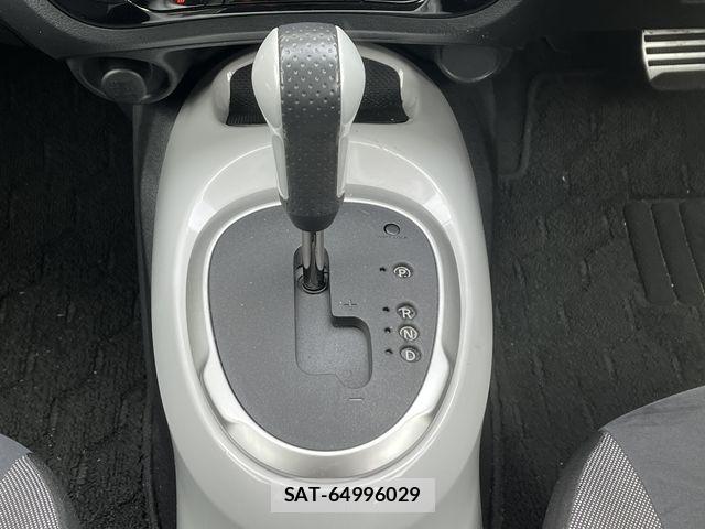Nissan JUKE 2015-06 7455185-19
