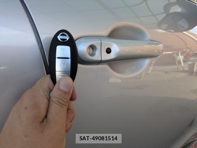 Nissan JUKE 2013-09 7455187-24