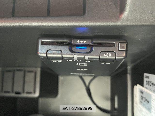 Nissan JUKE 2015-03 7501104-15