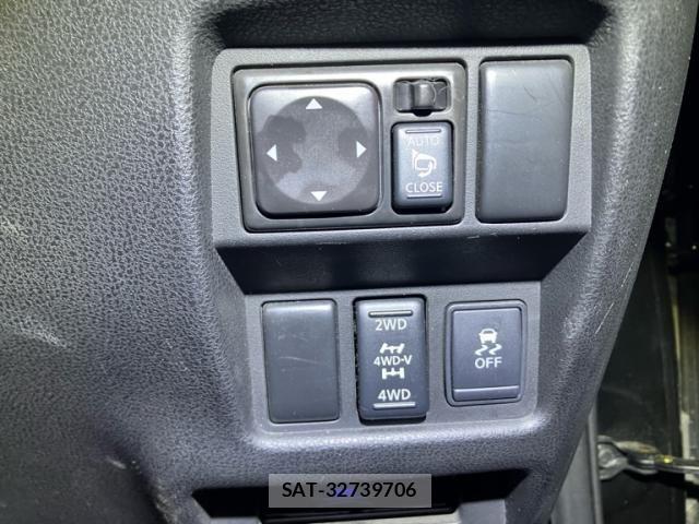 Nissan JUKE 2012-02 7501103-13