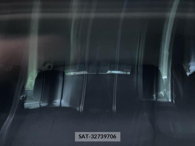 Nissan JUKE 2012-02 7501103-5