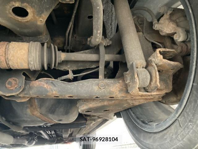 Nissan JUKE 2012-03 7786076-14