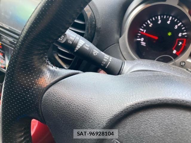 Nissan JUKE 2012-03 7786076-22