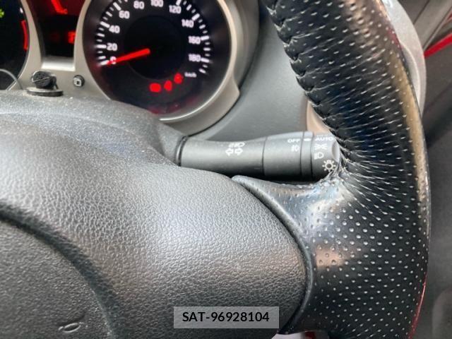 Nissan JUKE 2012-03 7786076-23