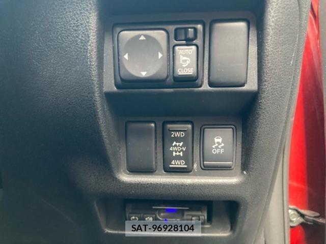Nissan JUKE 2012-03 7786076-28