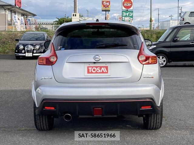 Nissan JUKE 2013-07 7979631-23