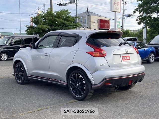 Nissan JUKE 2013-07 7979631-24