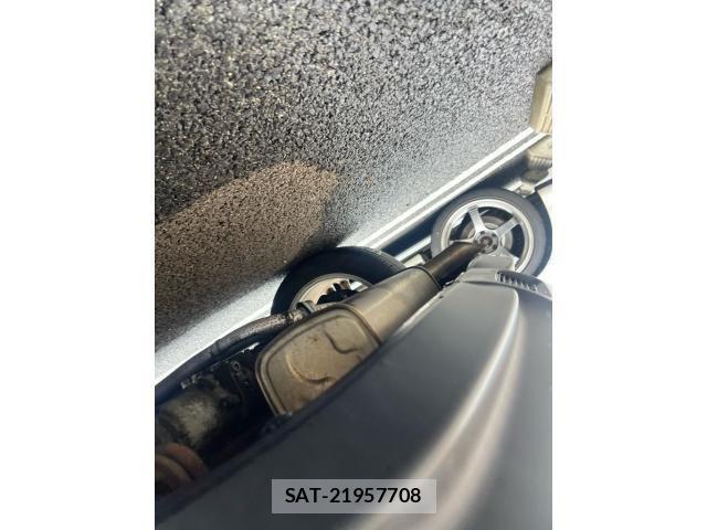 Nissan JUKE 2013-09 8315007-11