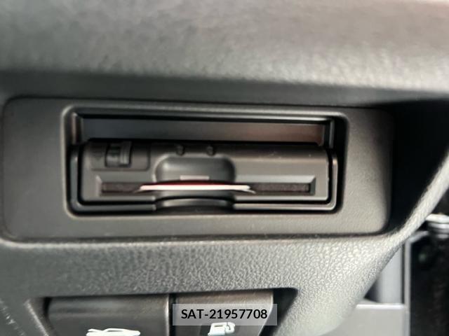Nissan JUKE 2013-09 8315007-17
