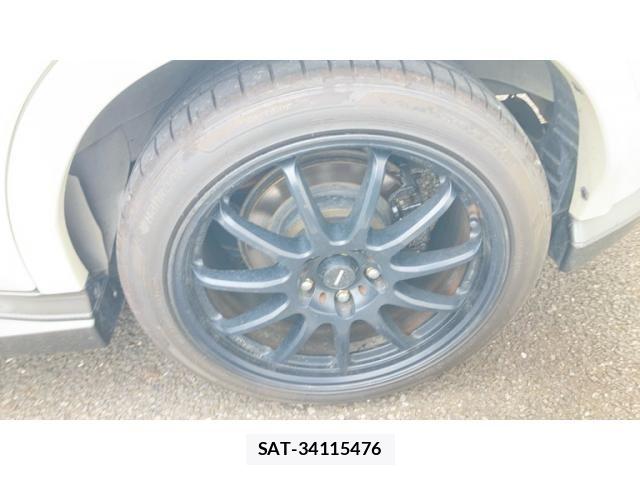 Nissan JUKE 2013-09 8438272-4