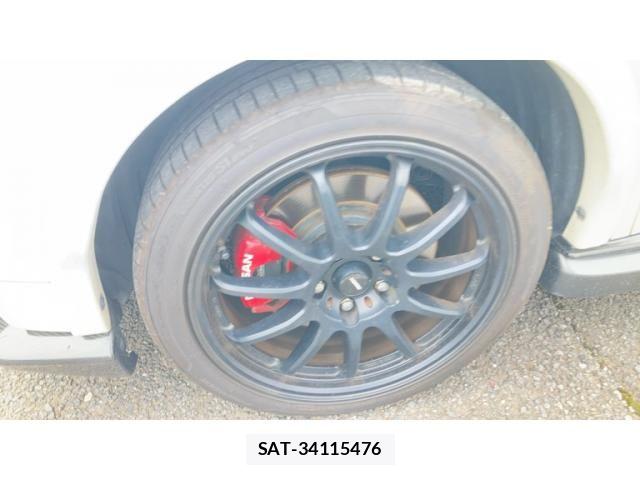 Nissan JUKE 2013-09 8438272-5