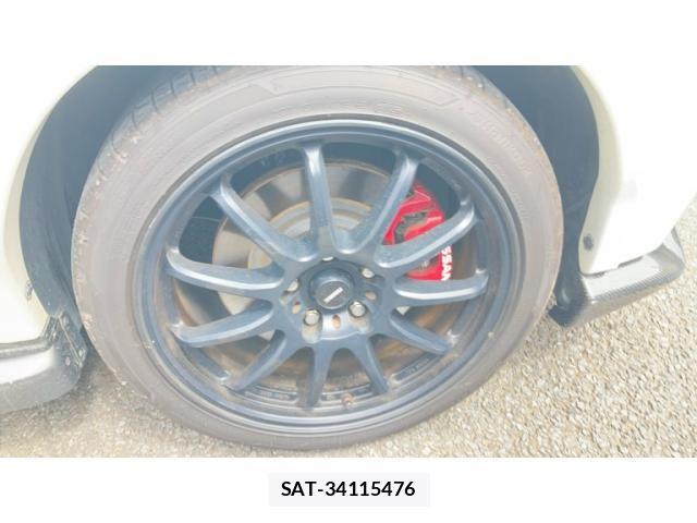 Nissan JUKE 2013-09 8438272-6