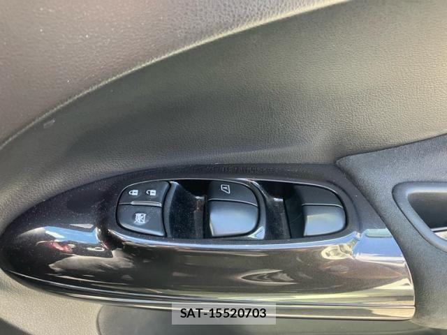 Nissan JUKE 2016-07 8457744-16