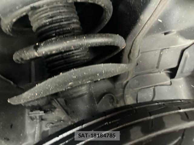 Nissan JUKE 2011-03 8666331-9