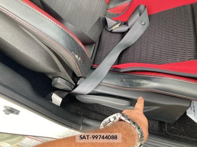Nissan JUKE 2015-06 8685783-12