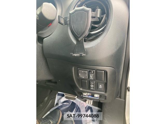 Nissan JUKE 2015-06 8685783-14