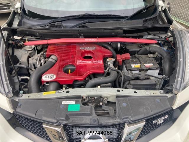 Nissan JUKE 2015-06 8685783-22