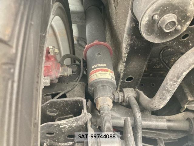 Nissan JUKE 2015-06 8685783-29