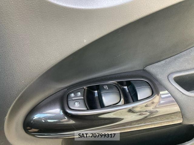 Nissan JUKE 2018-09 8849472-13