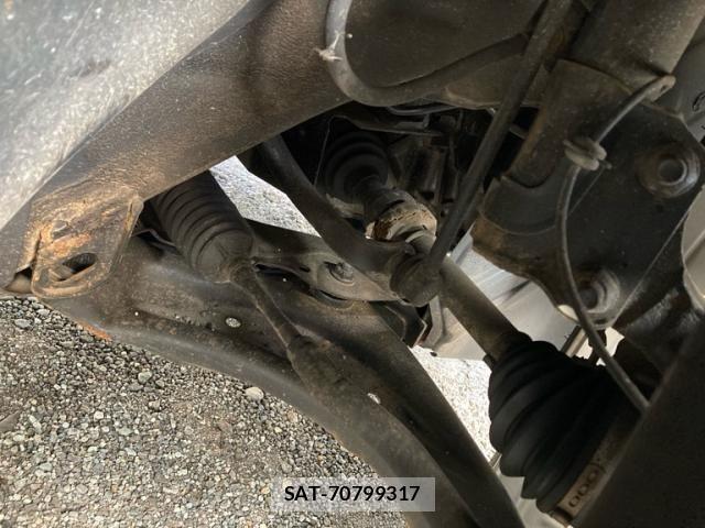Nissan JUKE 2018-09 8849472-23