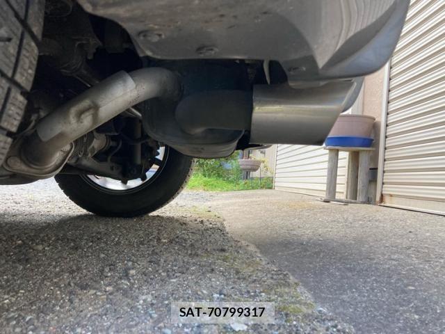 Nissan JUKE 2018-09 8849472-8