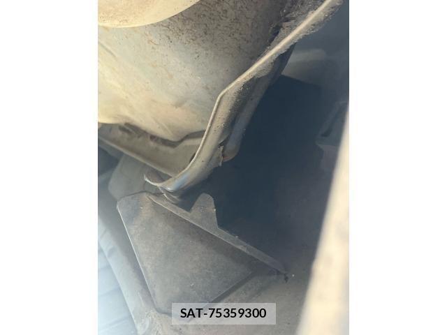 Suzuki KEI 2004-12 7724669-15