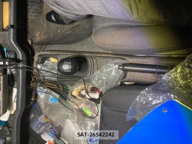 Suzuki KEI 2004-02 8849473-20