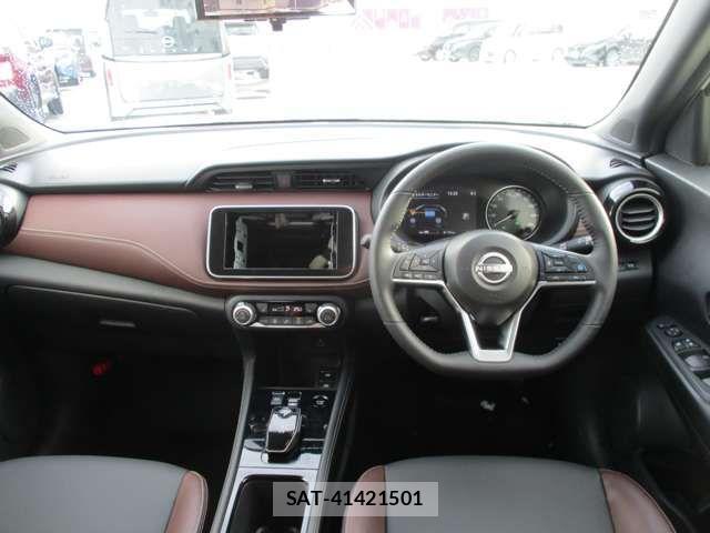 Nissan KICKS 2024-09 743347-3