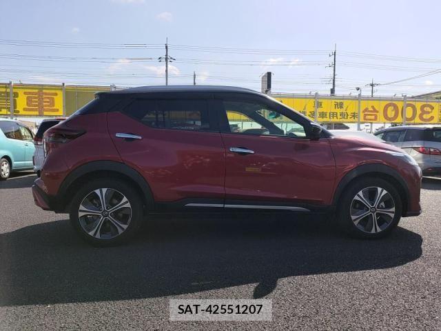 Nissan KICKS 2022-03 3770759-10