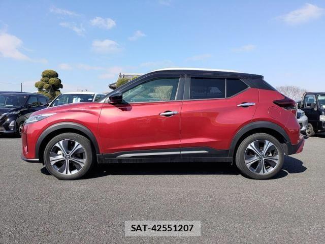 Nissan KICKS 2022-03 3770759-11