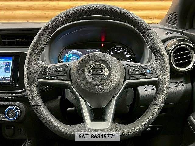 Nissan KICKS 2021-02 4421504-13