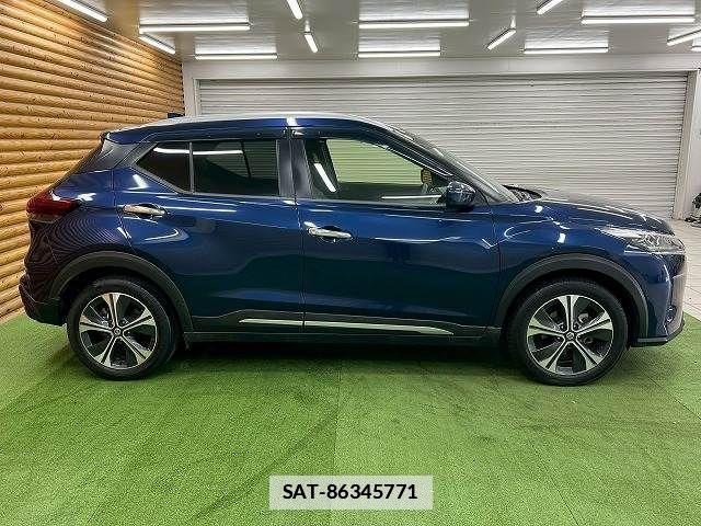 Nissan KICKS 2021-02 4421504-17