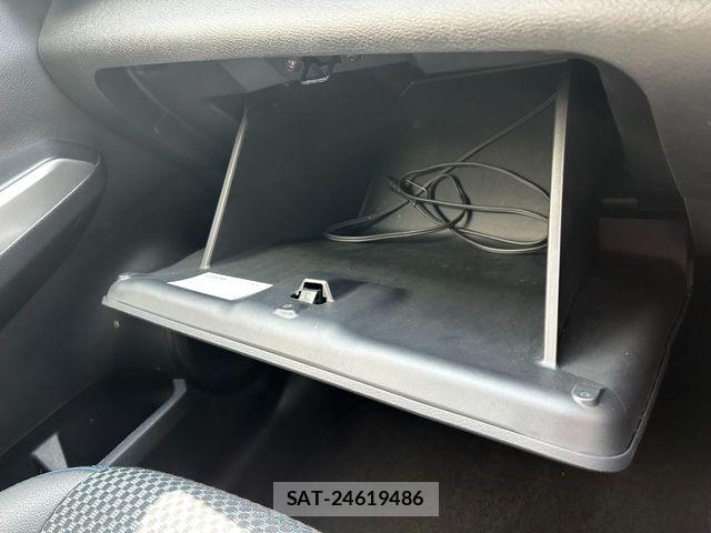 Nissan KICKS 2022-03 4962081-26