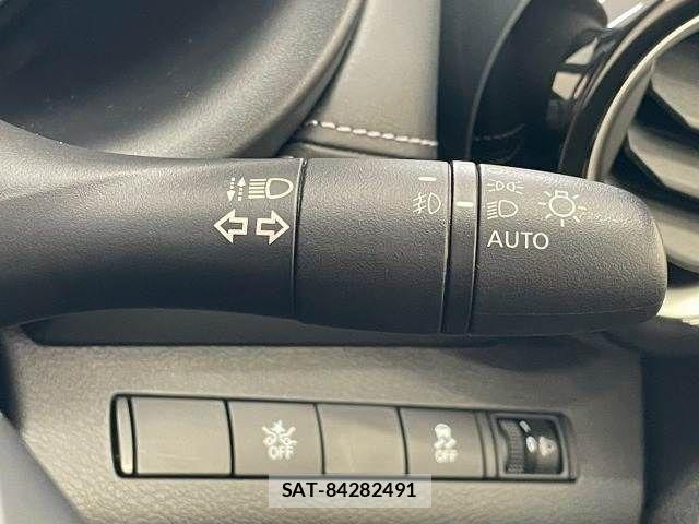 Nissan KICKS 2020-09 6002256-6