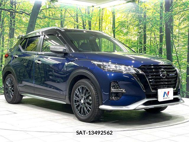 Nissan KICKS 2022-11 6002212-16