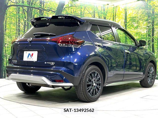 Nissan KICKS 2022-11 6002212-17