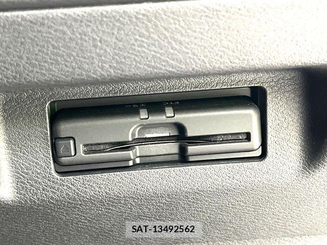 Nissan KICKS 2022-11 6002212-6