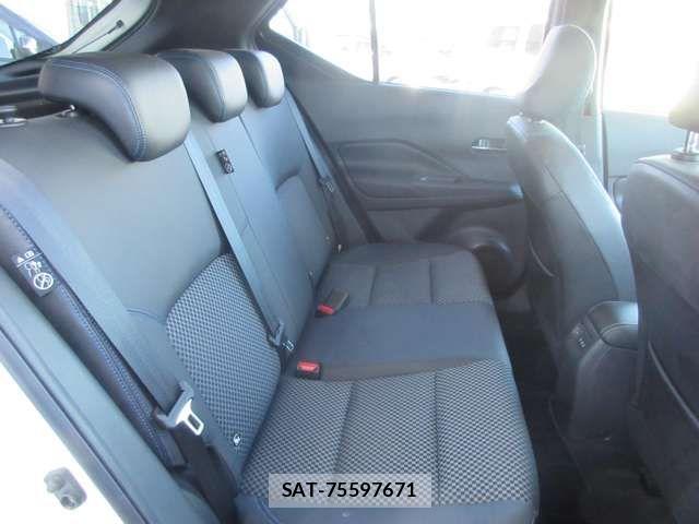 Nissan KICKS 2020-10 6002244-10