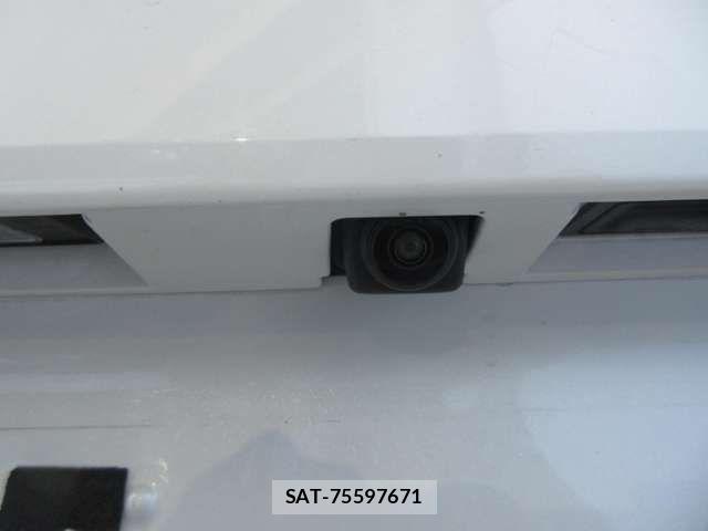 Nissan KICKS 2020-10 6002244-12