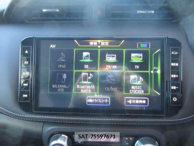 Nissan KICKS 2020-10 6002244-4