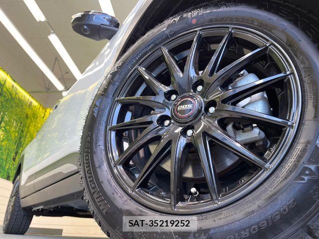 Nissan KICKS 2022-03 6002238-12
