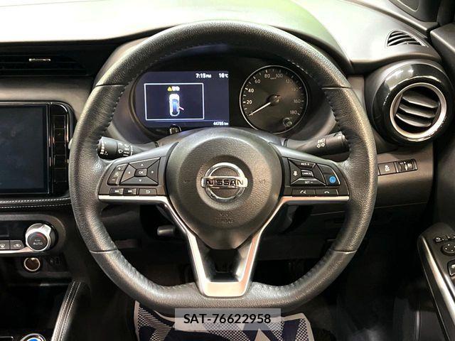 Nissan KICKS 2022-03 6216038-9