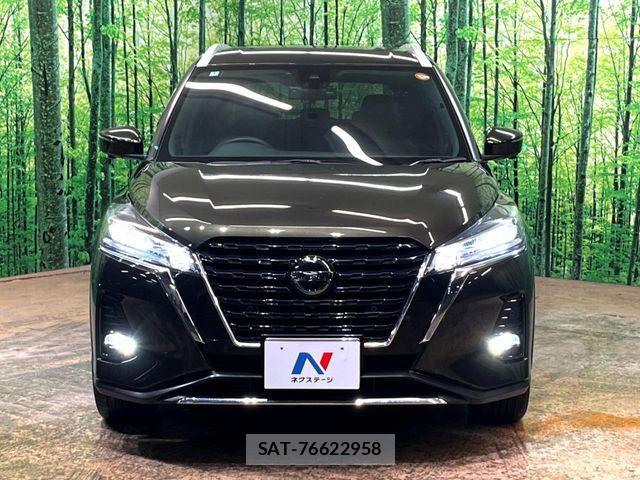 Nissan KICKS 2022-03 6216038-13