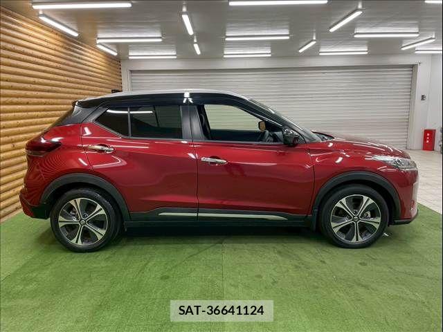 Nissan KICKS 2020-12 6276606-17