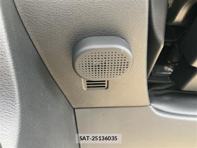 Nissan KICKS 2023-07 6499025-23